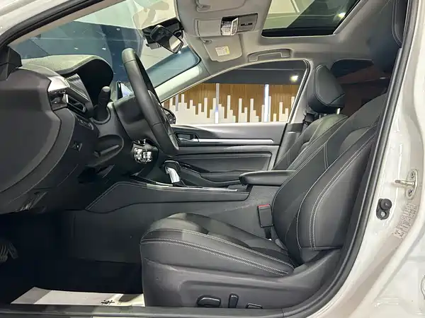Nissan Teana 2025
