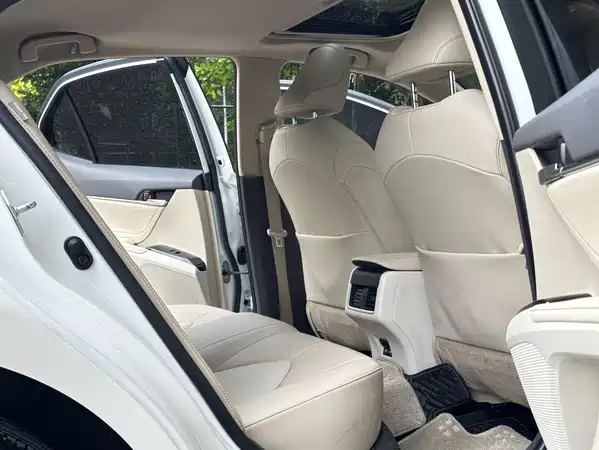 Toyota Camry 2021