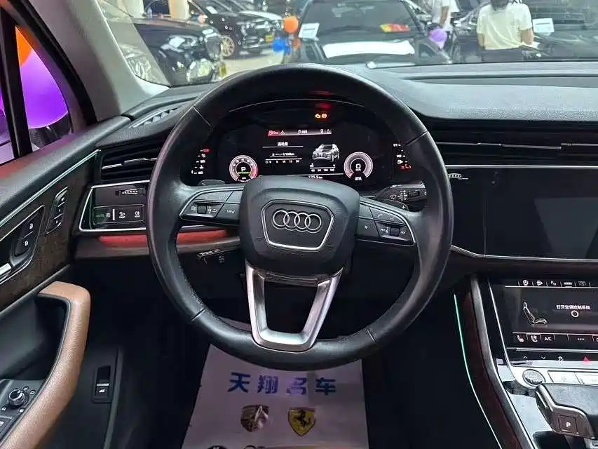 Audi Q7 2021 — фото 16