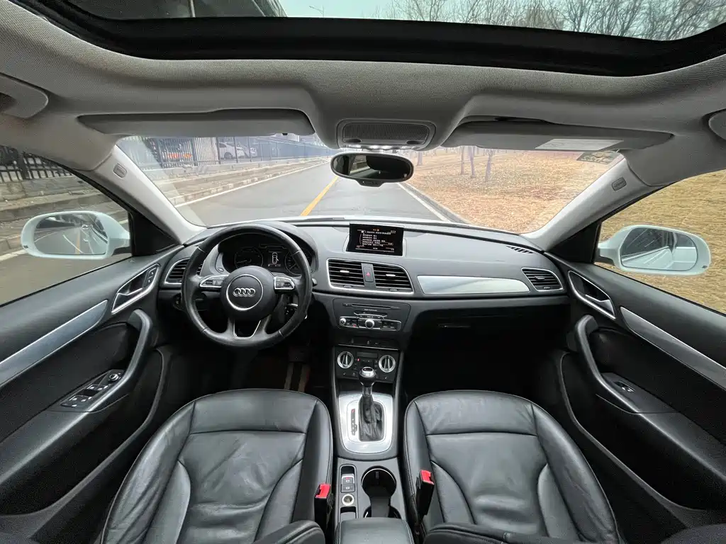 Audi Q3 2014 — фото 14