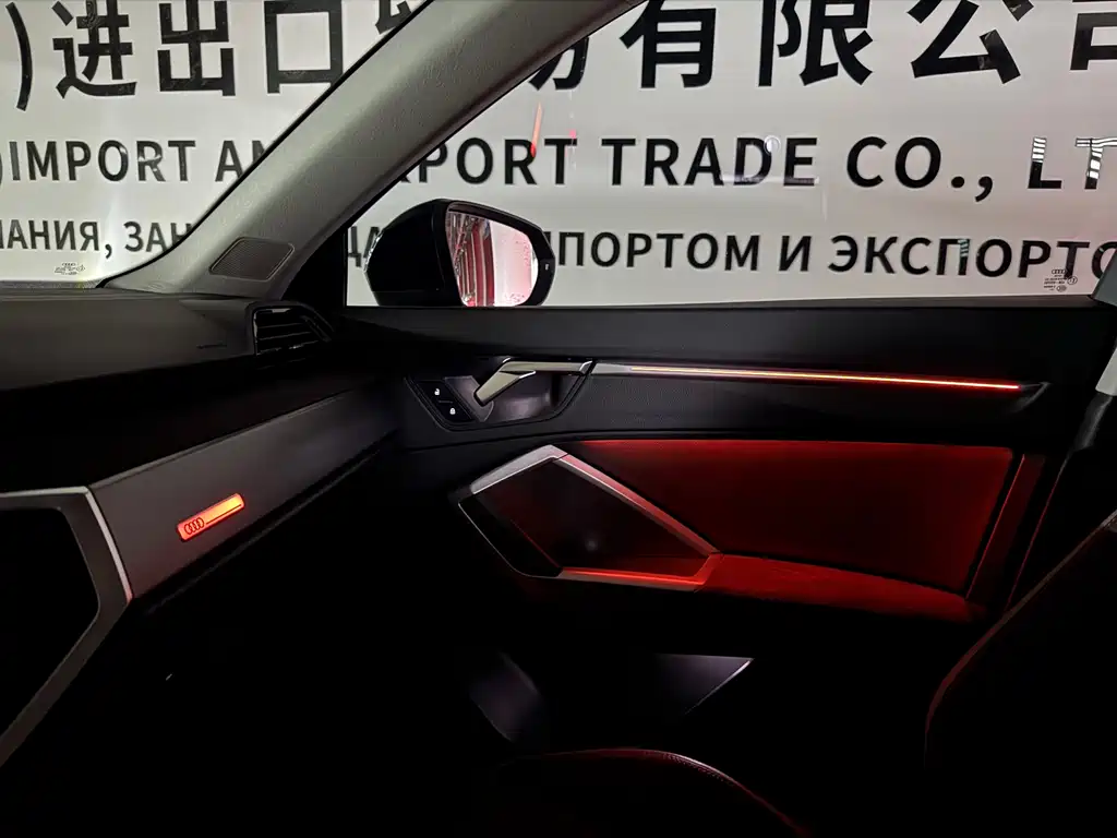 Audi Q3 2023 — фото 13