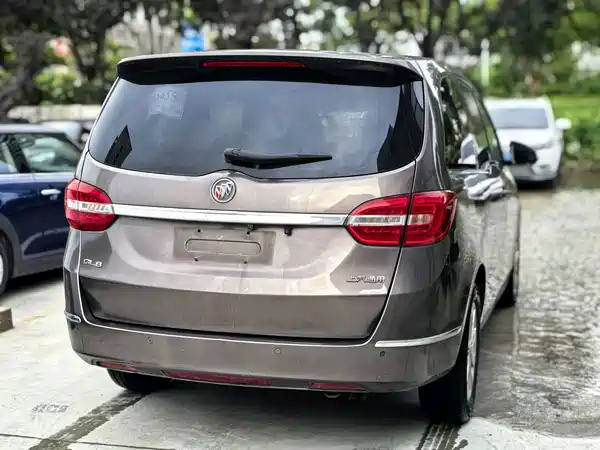 Buick GL8 2017