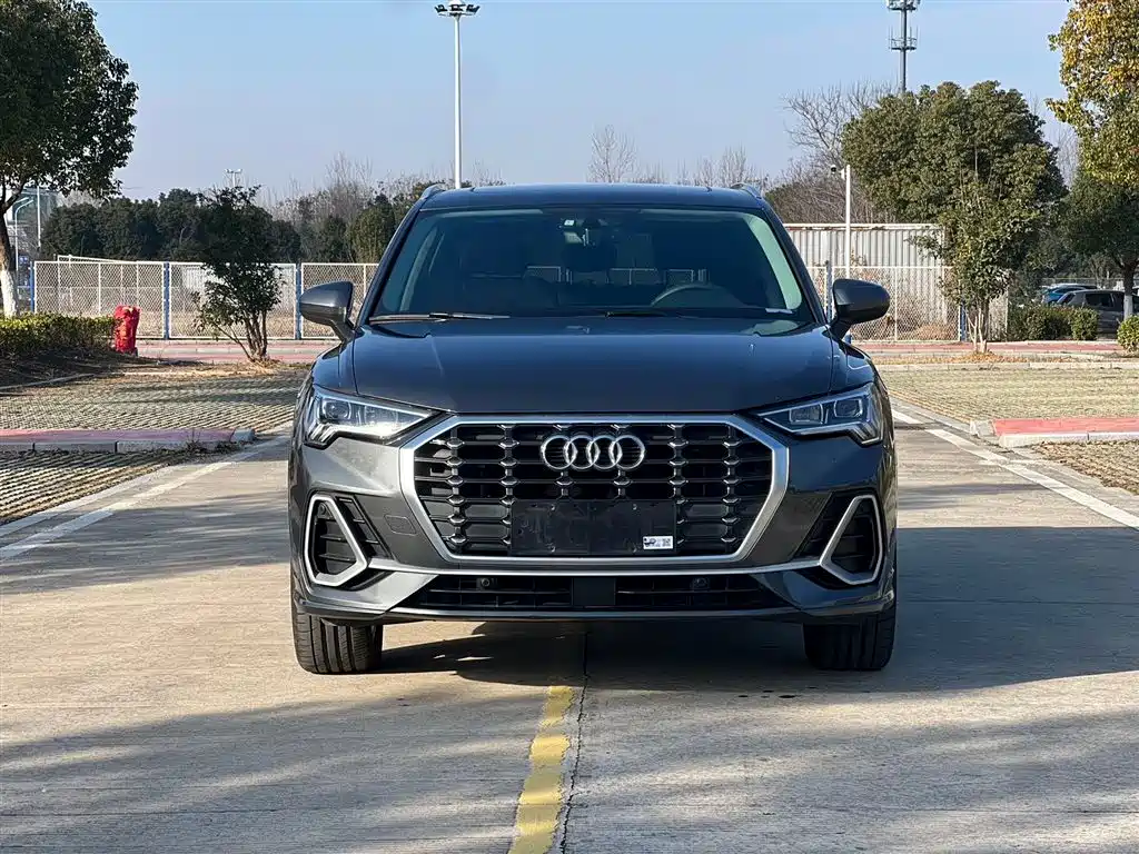 Audi Q3 2023 — фото 2