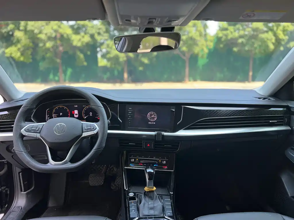 Volkswagen Passat 2022