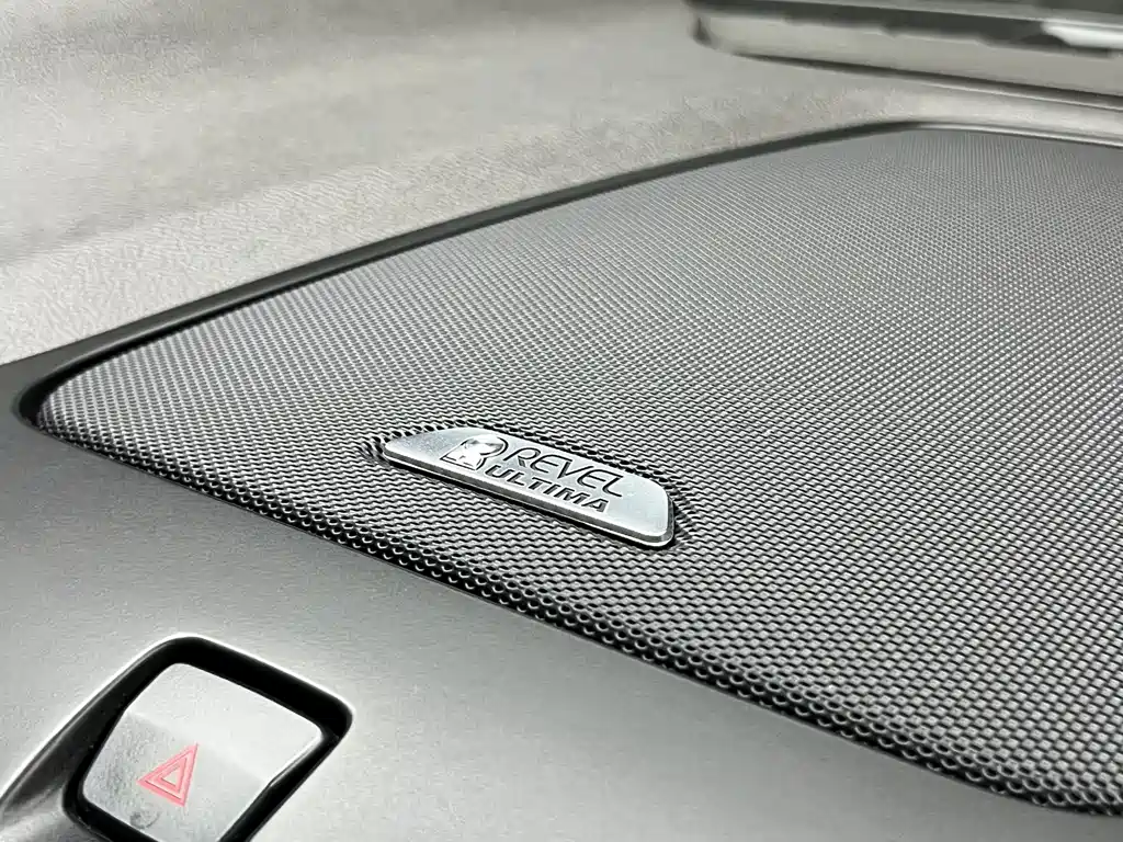Lincoln Continental 2018 — фото 18