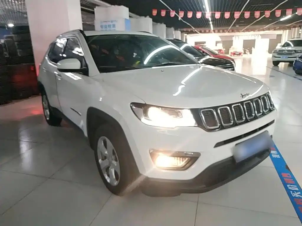 Jeep Compass 2017 — фото 4