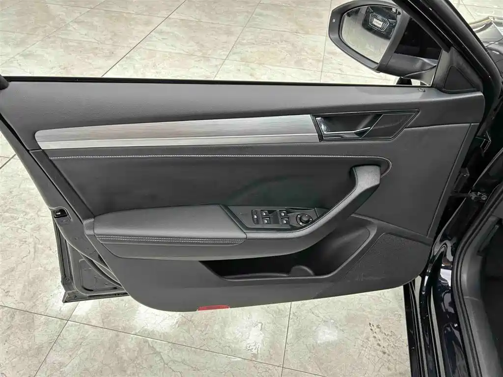 Skoda Superb 2024 — фото 10