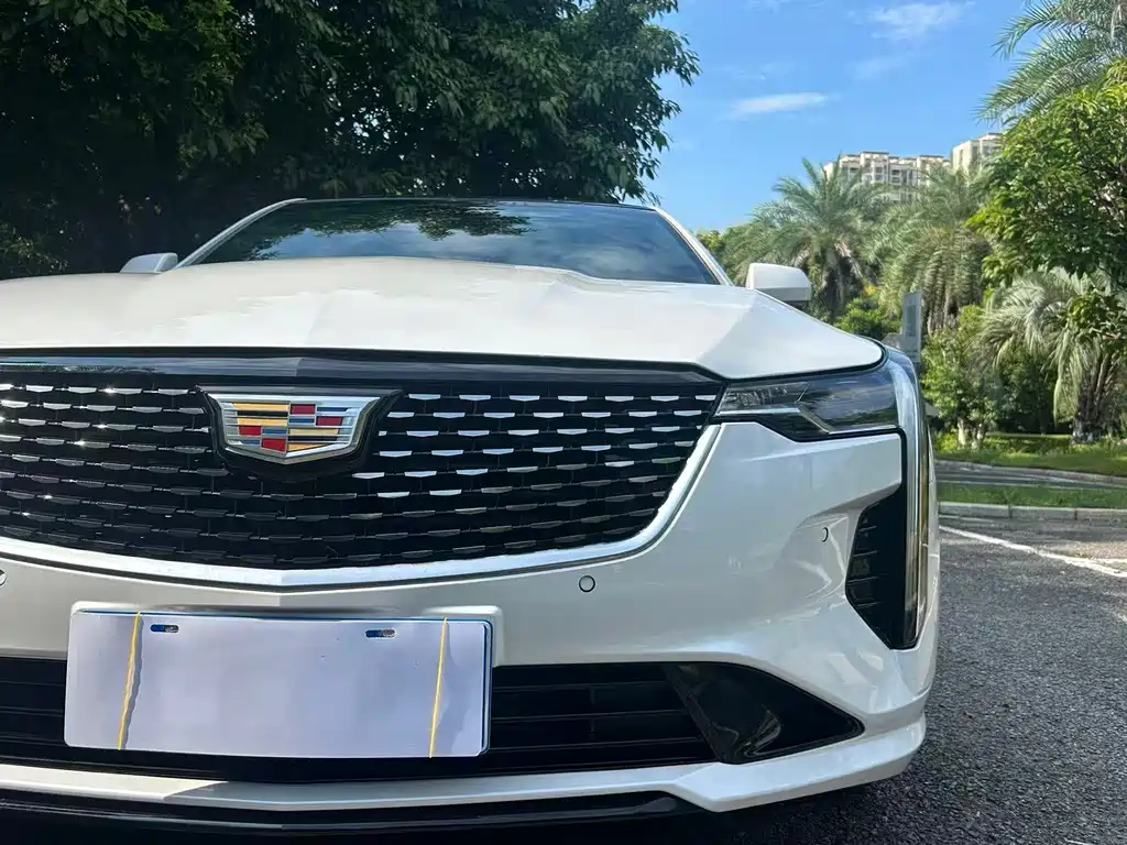 Cadillac CT4 2023 — фото 10