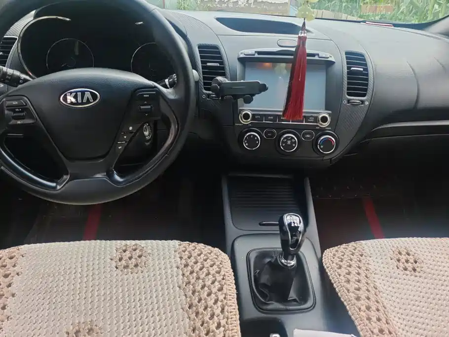 Kia K3 2014 — фото 12