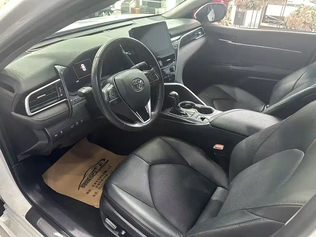 Toyota Camry 2022 — фото 11