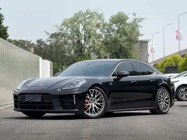 Porsche Panamera 2024