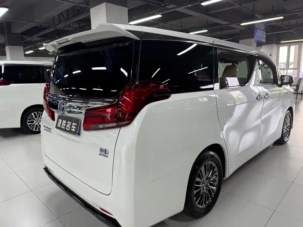 Toyota Alphard 2021 — фото 8
