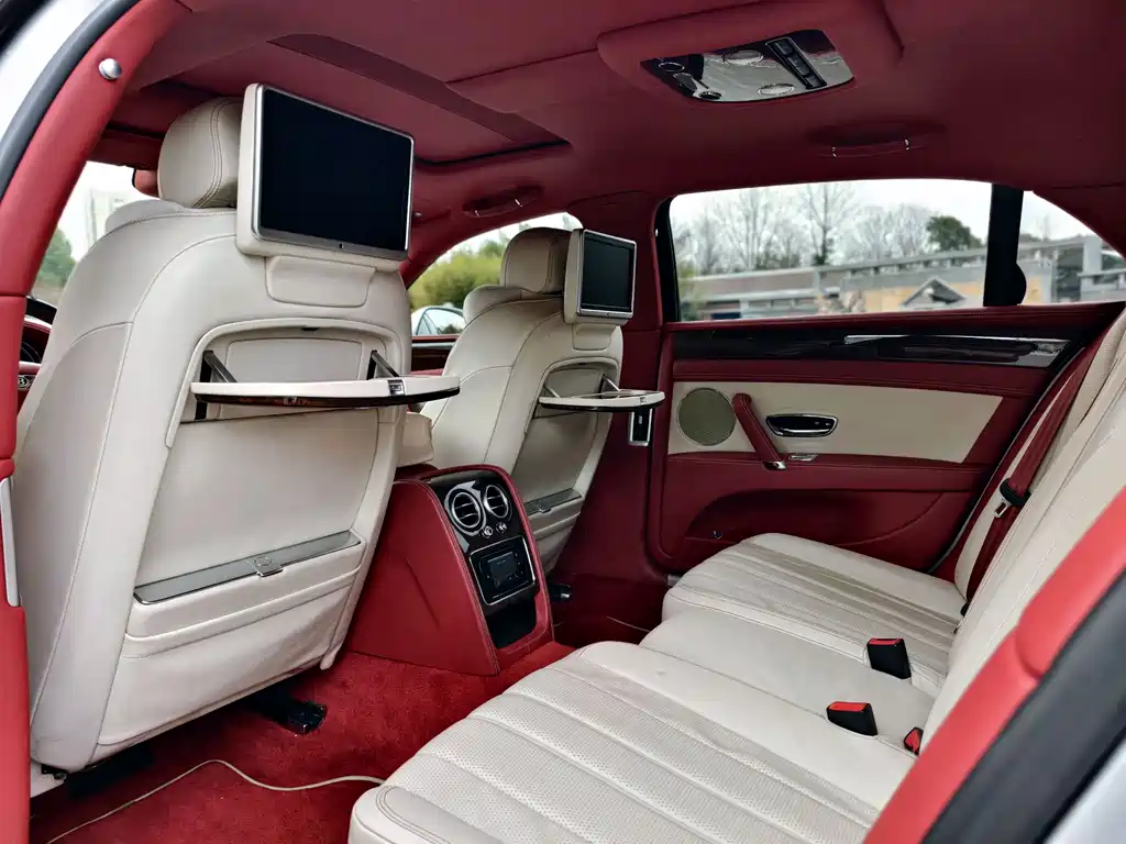Bentley Flying Spur 2016 — фото 17