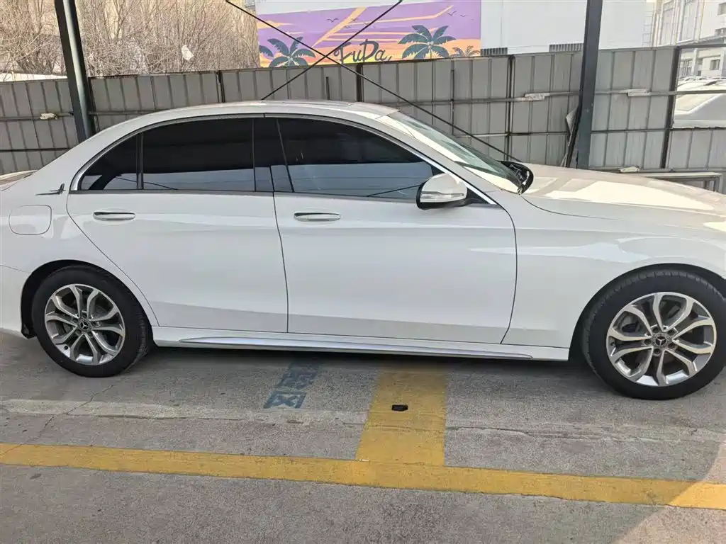 Mercedes-Benz C-Class 2018 — фото 15