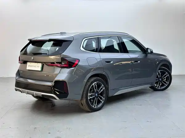 BMW iX1 2024