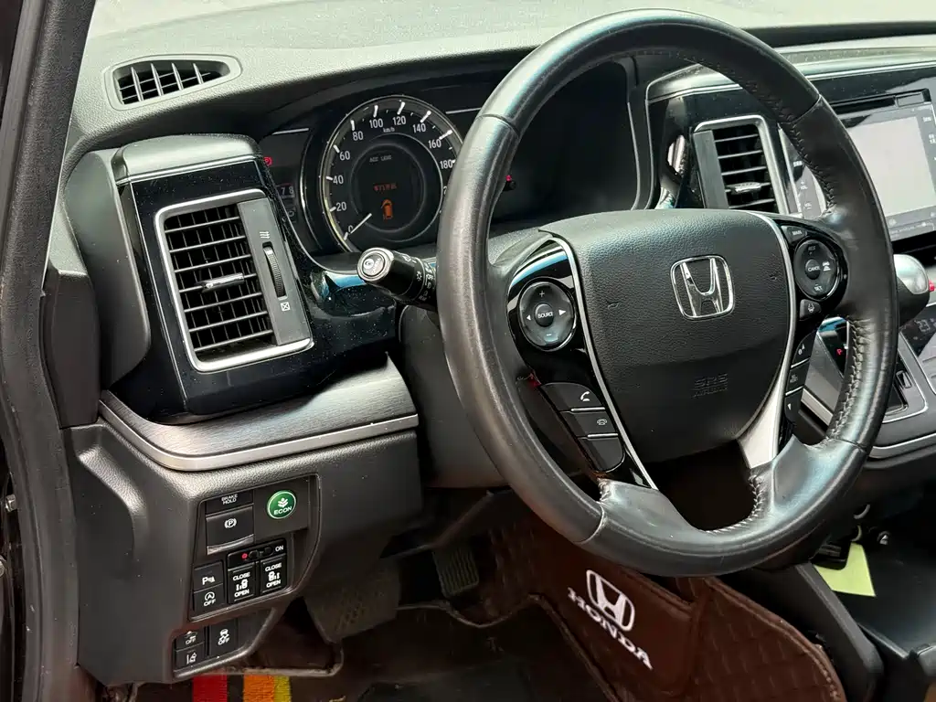 Honda Elysion 2016