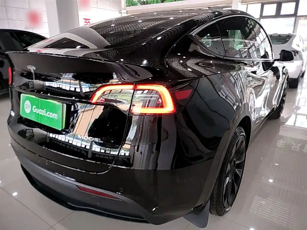 Tesla Model Y 2021 — фото 8