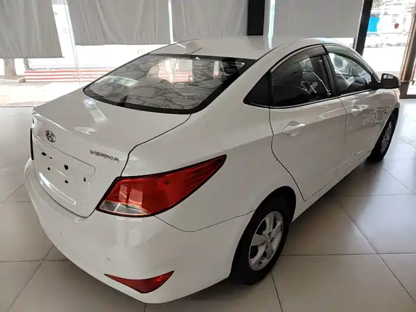 Hyundai Accent 2016