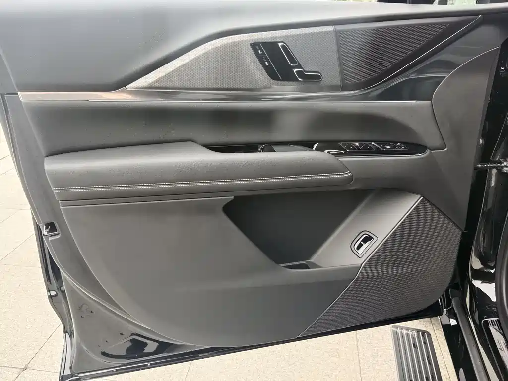 Cadillac XT5 2024 — фото 14
