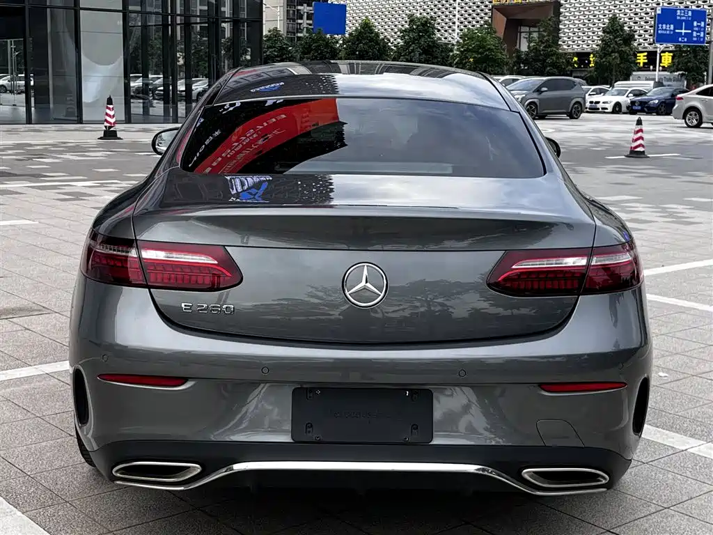 Mercedes-Benz E-Class 2023 — фото 17