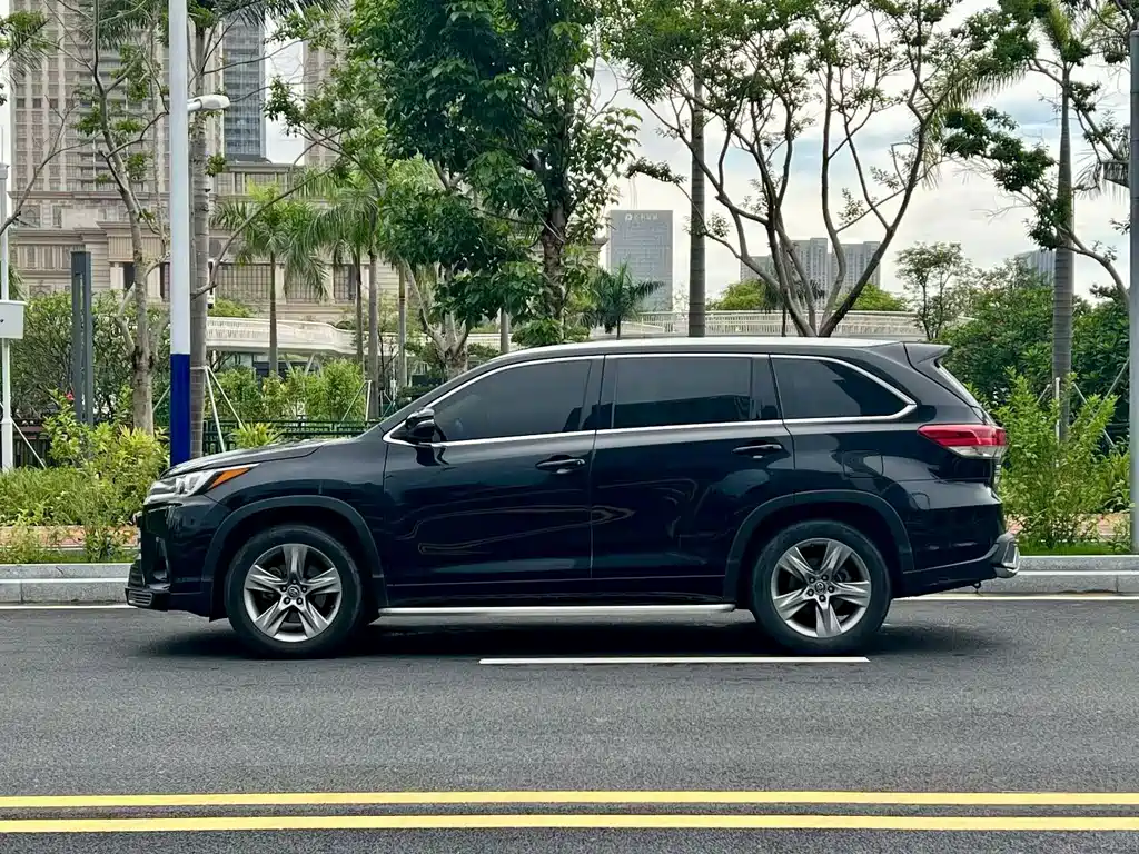 Toyota Highlander 2019