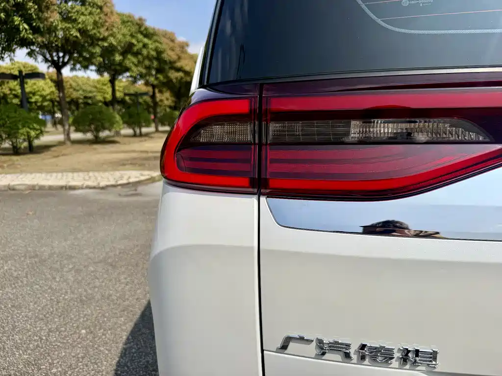 GAC Motor Trumpchi M6 2025 — фото 30