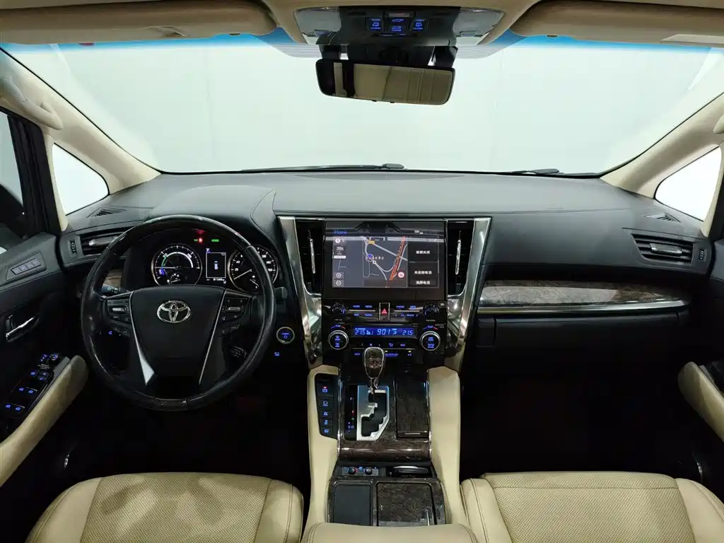 Toyota Vellfire 2021 — фото 13