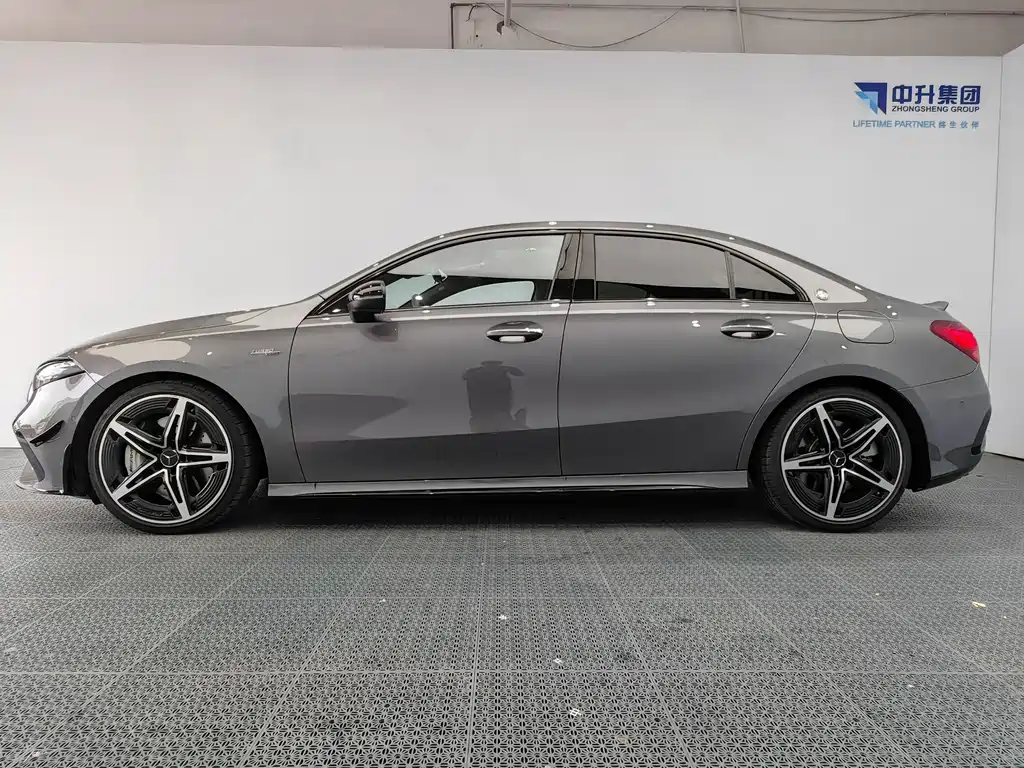 Mercedes-Benz A-Class AMG 2025 — фото 7