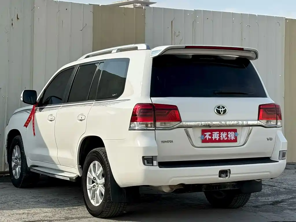 Toyota Land Cruiser 2013 — фото 9