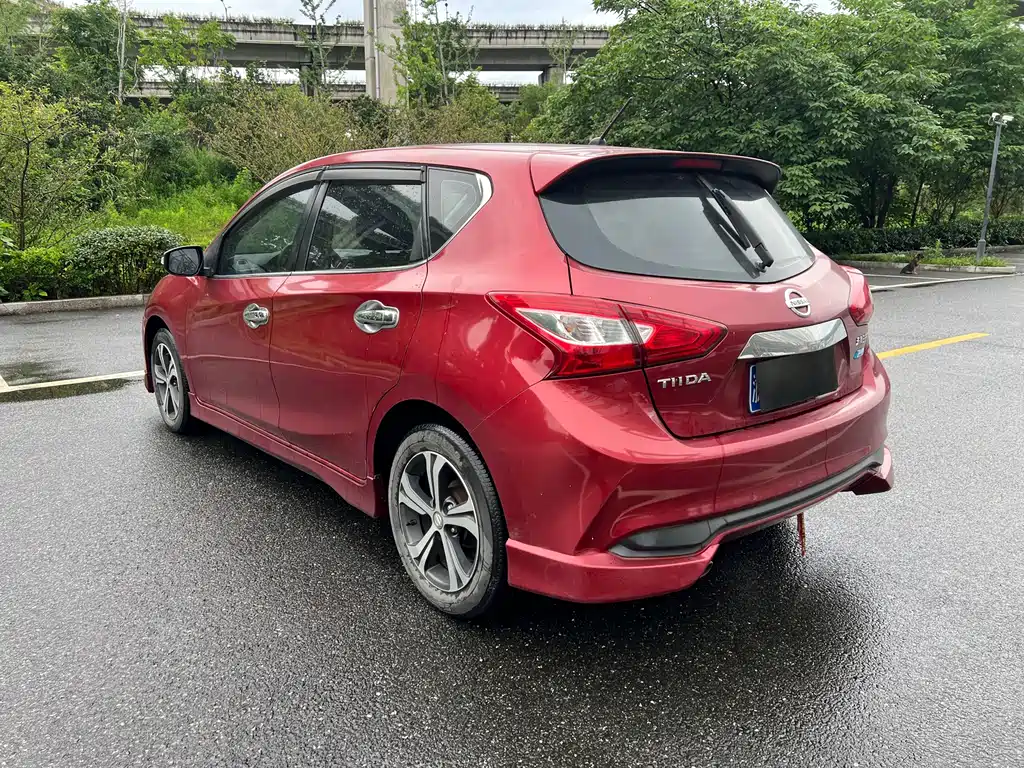 Nissan Tiida 2017 — фото 7