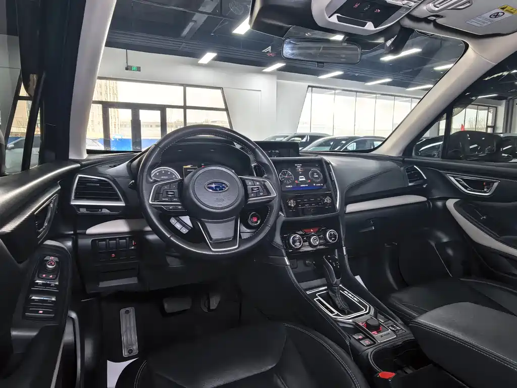 Subaru Forester 2022 — фото 14