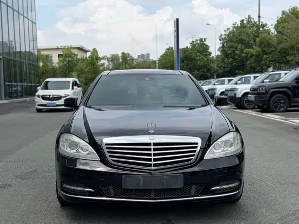 Mercedes-Benz S-Class 2012