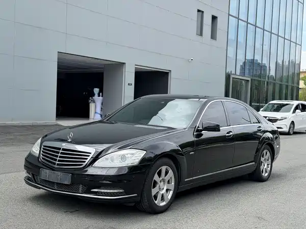 Mercedes-Benz S-Class 2012