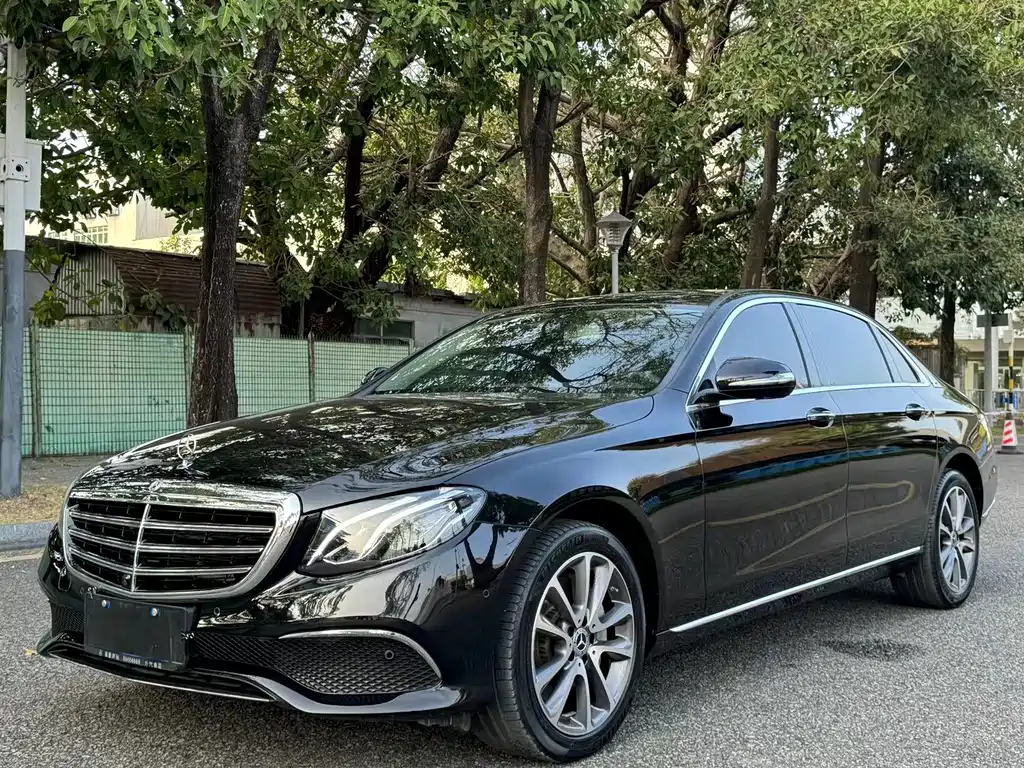 Mercedes-Benz E-Class 2017 — фото 1
