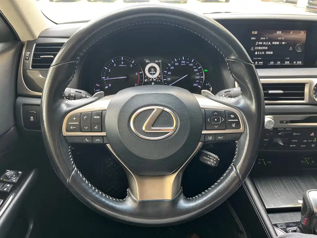 Lexus GS 2017 — фото 13