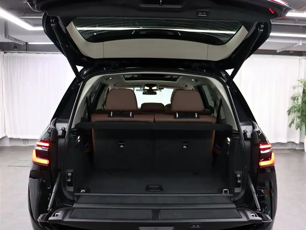 BMW X7 2023 — фото 30
