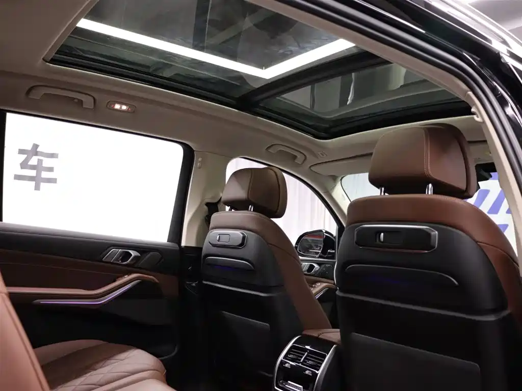BMW X7 2023 — фото 25
