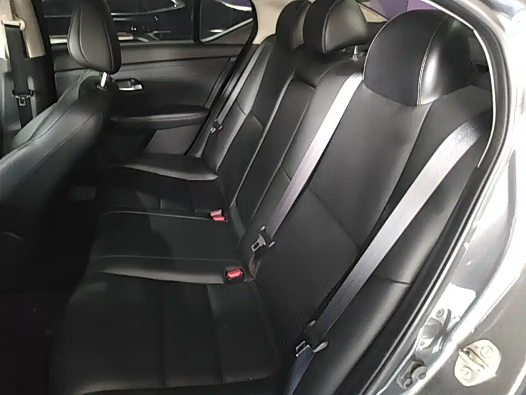 Nissan Sylphy 2020 — фото 17