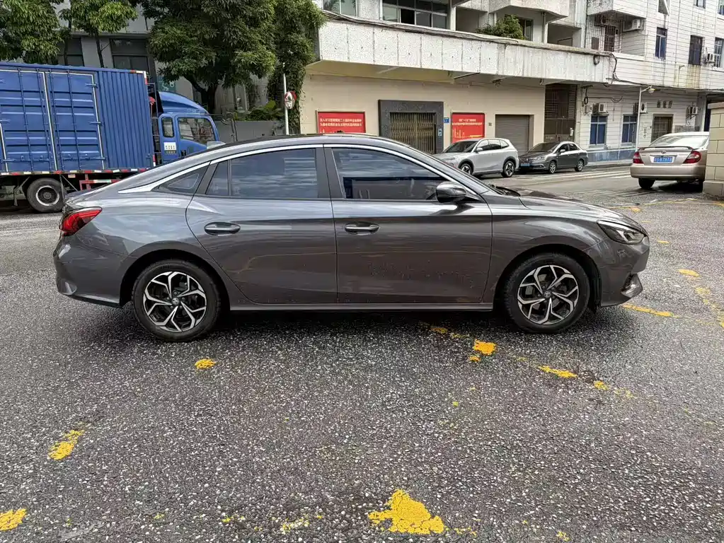 MG 5 2022