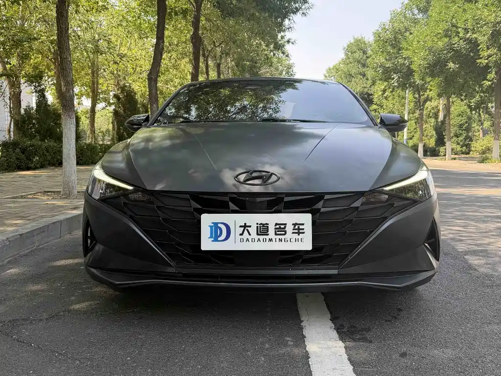 Hyundai Elantra 2023 — фото 2