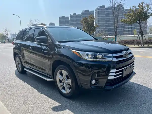 Toyota Highlander 2021