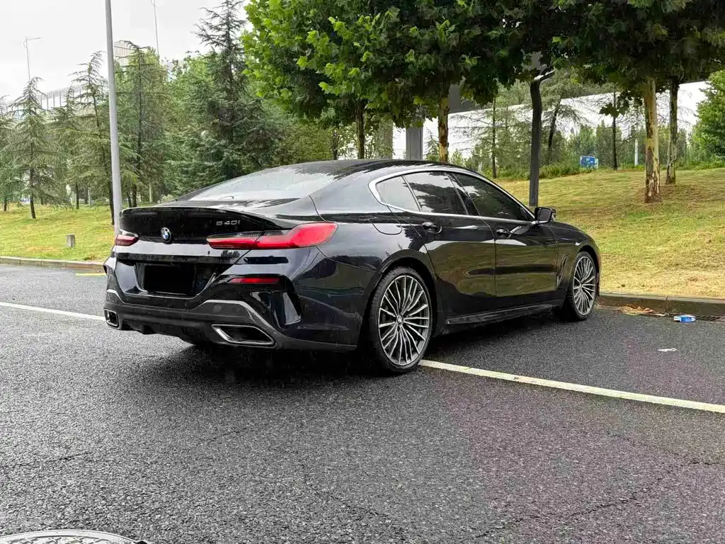 BMW 8 Series 2021 — фото 10