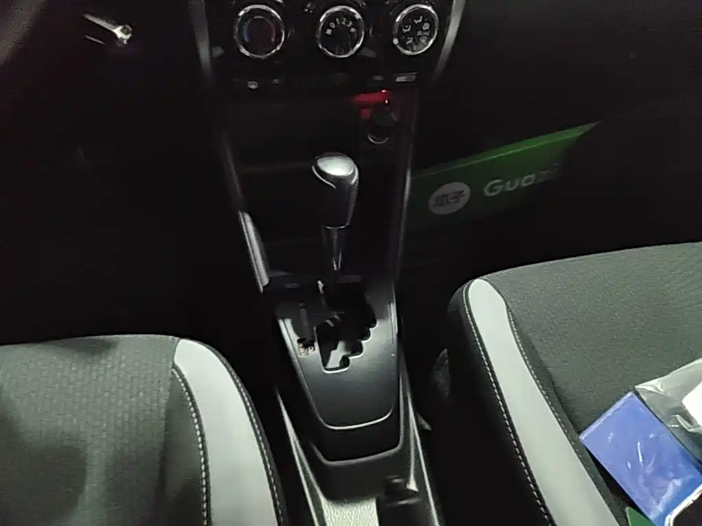 Toyota Yaris L 2021 — фото 14
