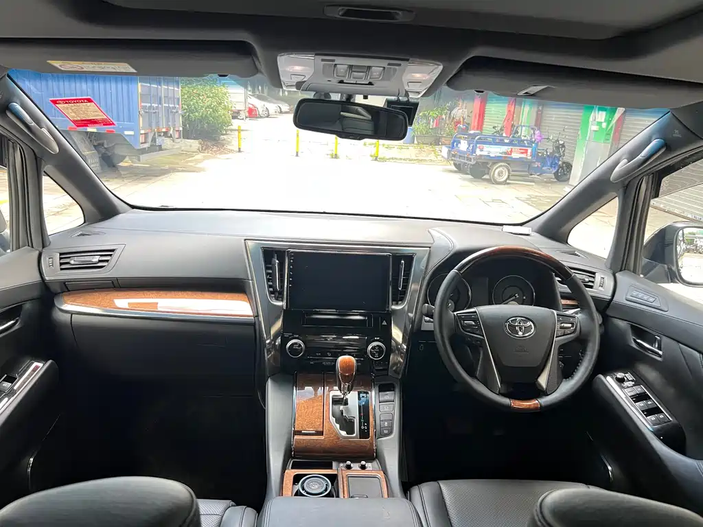 Toyota Alphard 2015 — фото 10