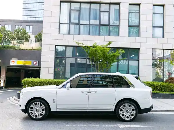 Rolls-Royce Cullinan 2023