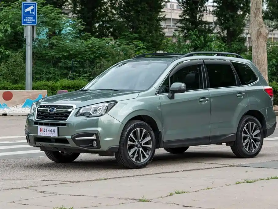 Subaru Forester 2018 — фото 1