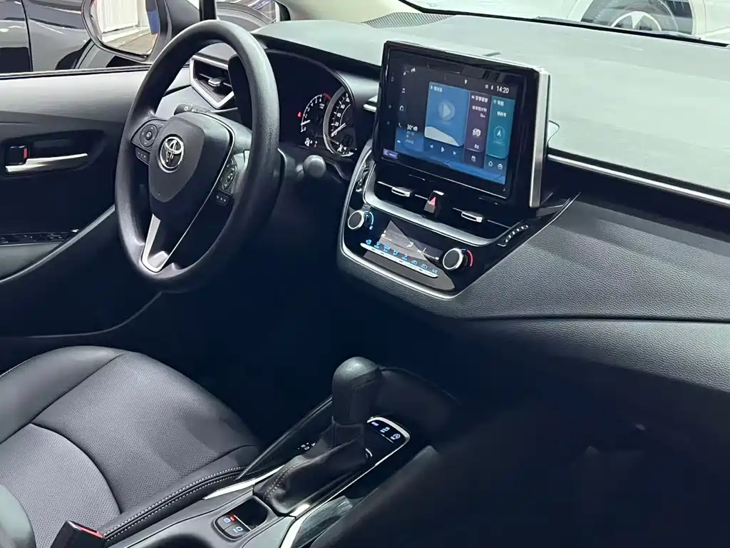 Toyota Corolla 2023 — фото 18