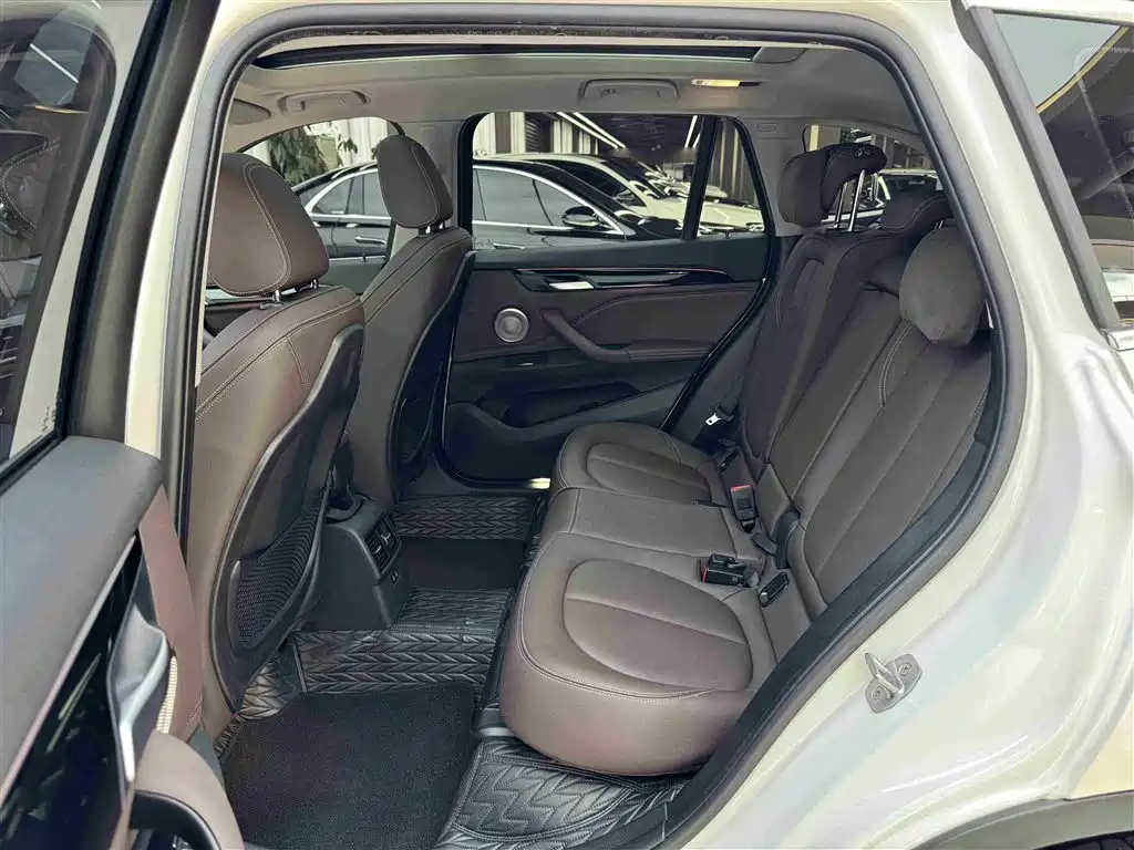 BMW X1 2022 — фото 11