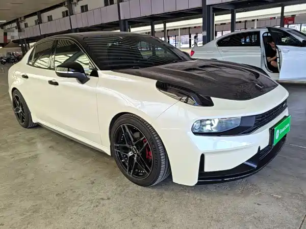 Lynk & Co 03 2020