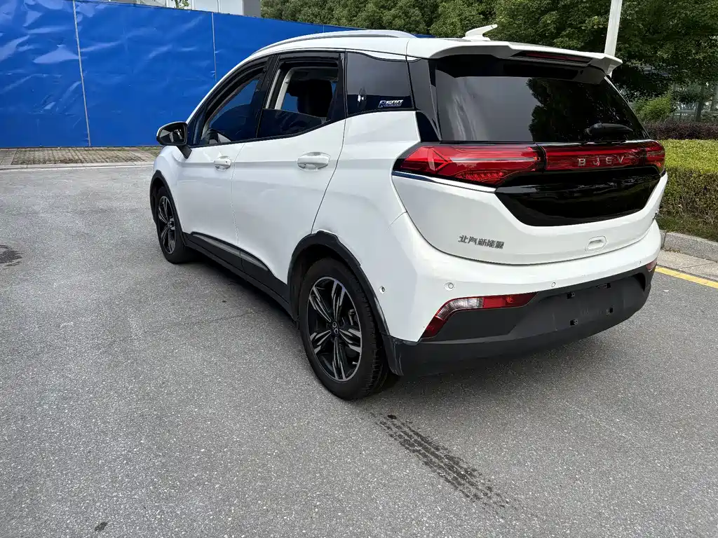 BAIC EX3 2019 — фото 10